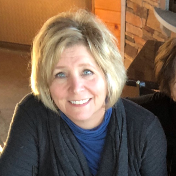 Meet your Posher, Lynn - Picture 1 of 1